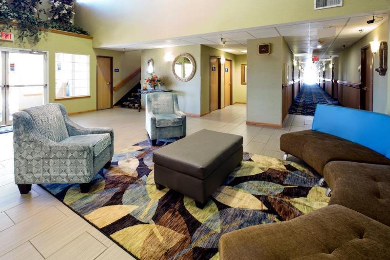 Days Inn & Suites By Wyndham Wichita Exterior foto